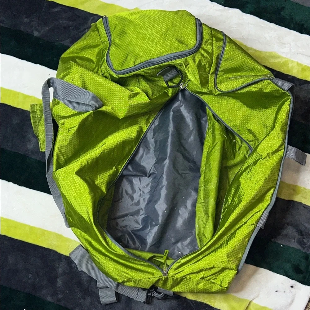 BAGO Large Duffel Bag EXTENDS